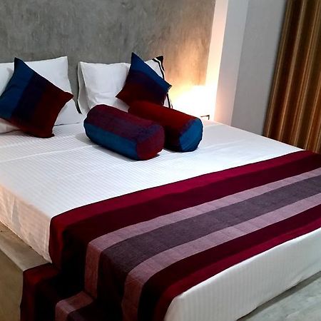 Diamond Lake Tourist Rest Anuradhapura Exteriör bild
