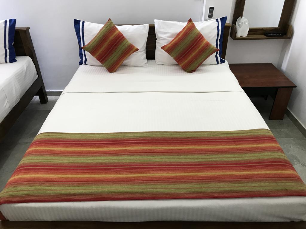 Diamond Lake Tourist Rest Anuradhapura Exteriör bild